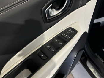 Photo 22 du bon plan RENAULT Captur 1.2 TCe 120ch energy Initiale Paris EDC occasion à 16990 €