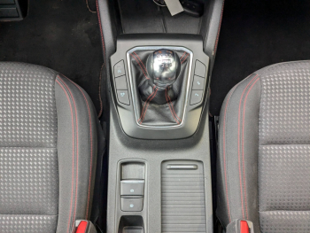 Photo 19 du bon plan FORD Kuga 2.0 EcoBlue 150ch mHEV ST-Line Business occasion à 20000 €