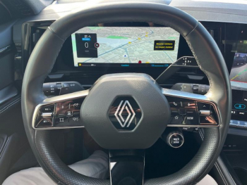 Photo 13 du bon plan RENAULT Austral 1.2 E-Tech full hybrid 200ch Iconic occasion à 31990 €