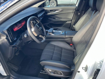 Photo 24 du bon plan RENAULT Austral 1.2 E-Tech full hybrid 200ch Iconic occasion à 31990 €