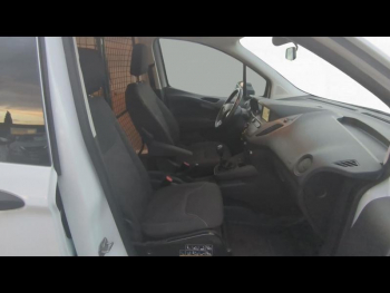 Photo 19 du bon plan FORD Transit Courier VUL 1.0E 100ch Stop&Start Trend occasion à 12990 €