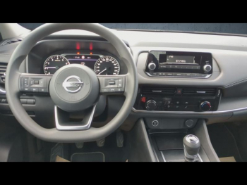 Photo 11 du bon plan NISSAN Qashqai 1.3 Mild Hybrid 140ch Visia occasion à 16900 €