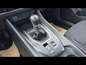 Photo 12 du bon plan NISSAN Qashqai 1.3 Mild Hybrid 140ch Visia occasion à 16900 €