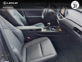 Photo 6 du bon plan LEXUS UX 250h 2WD F SPORT Design occasion à 30990 €