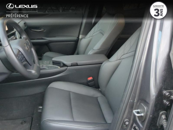 Photo 11 du bon plan LEXUS UX 250h 2WD F SPORT Design occasion à 30990 €