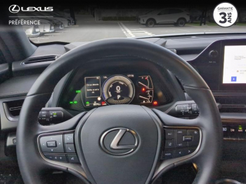Photo 13 du bon plan LEXUS UX 250h 2WD F SPORT Design occasion à 30990 €
