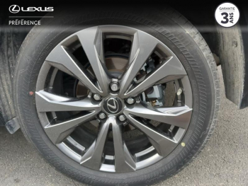 Photo 16 du bon plan LEXUS UX 250h 2WD F SPORT Design occasion à 30990 €