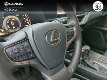 Photo 17 du bon plan LEXUS UX 250h 2WD F SPORT Design occasion à 30990 €