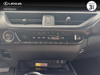 Photo 15 du bon plan LEXUS UX 250h 2WD Luxe occasion à 34900 €