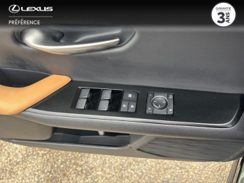 Photo 16 du bon plan LEXUS UX 250h 2WD Luxe occasion à 34900 €