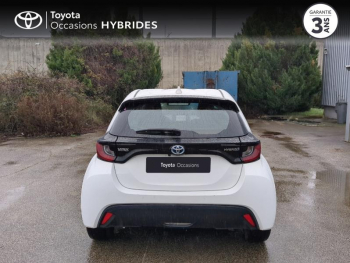 Photo 4 du bon plan TOYOTA Yaris 116h Dynamic Business 5p + Programme Beyond Zero Academy MY22 occasion à 20280 €