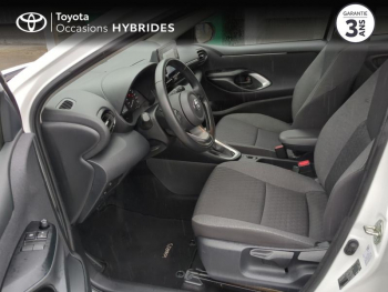 Photo 11 du bon plan TOYOTA Yaris 116h Dynamic Business 5p + Programme Beyond Zero Academy MY22 occasion à 20280 €