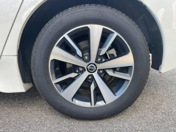 Photo 20 du bon plan NISSAN Leaf 150ch 40kWh Acenta 21.5 occasion à 16990 €