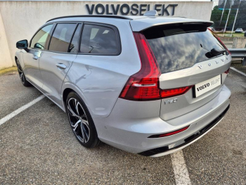 Photo 14 du bon plan VOLVO V60 B4 197ch Ultra Style Dark DCT 7 occasion à 51990 €