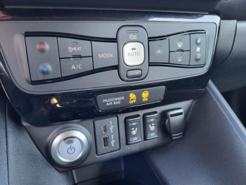 Photo 18 du bon plan NISSAN Leaf 150ch 40kWh N-Connecta 21 occasion à 15990 €