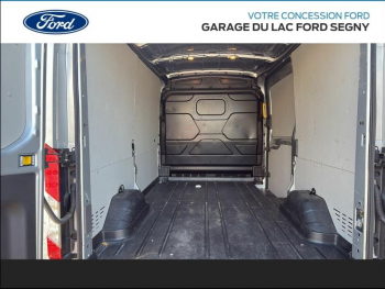 Photo 12 du bon plan FORD Transit 2T Fg VUL PE 350 L2H2 198 kW Batterie 75/68 kWh Trend Business occasion à 49900 €