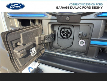 Photo 18 du bon plan FORD Transit 2T Fg VUL PE 350 L2H2 198 kW Batterie 75/68 kWh Trend Business occasion à 49900 €