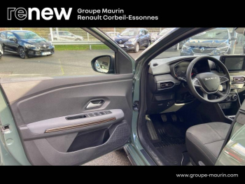 Photo 11 du bon plan DACIA Sandero 1.0 TCe 110ch Stepway Extreme -24 occasion à 18480 €