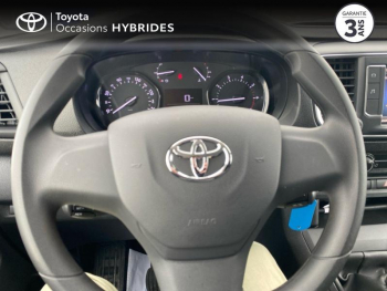 Photo 18 du bon plan TOYOTA ProAce VUL Medium 2.0 D-4D 140 Dynamic MC23 occasion à 28990 €