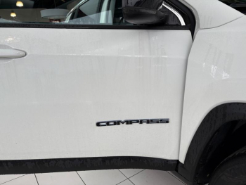 Photo 27 du bon plan JEEP Compass 1.3 Turbo T4 190ch PHEV 4xe Limited AT6 eAWD occasion à 27490 €