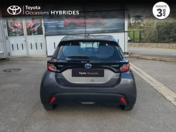Photo 4 du bon plan TOYOTA Yaris 116h Dynamic Business 5p + Programme Beyond Zero Academy MY22 occasion à 21990 €