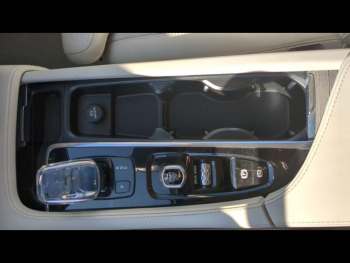 Photo 25 du bon plan VOLVO XC90 T8 AWD 303 + 87ch Inscription Luxe Geartronic occasion à 45900 €