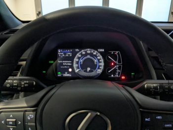 Photo 4 du bon plan LEXUS UX 250h Luxe 2WD occasion à 31900 €