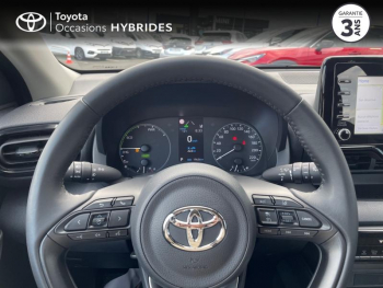 Photo 13 du bon plan TOYOTA Yaris 116h Dynamic Business 5p + Programme Beyond Zero Academy MY22 occasion à 19490 €
