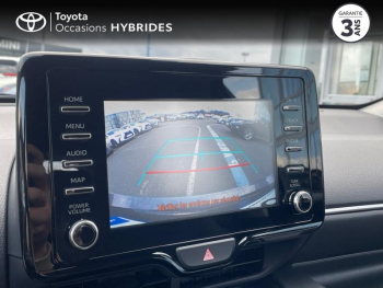 Photo 17 du bon plan TOYOTA Yaris 116h Dynamic Business 5p + Programme Beyond Zero Academy MY22 occasion à 19490 €