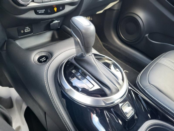 Photo 22 du bon plan NISSAN Juke 1.6 Hybrid 143ch Première Edition 2022.5 occasion à 21890 €