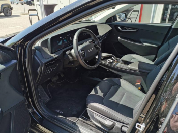 Photo 10 du bon plan KIA EV6 325ch Air Design 4WD occasion à 41990 €