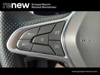 Photo 25 du bon plan RENAULT Captur 1.6 E-Tech hybride 145ch Engineered occasion à 26490 €