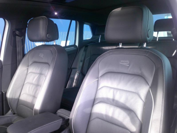 Photo 17 du bon plan VOLKSWAGEN Tiguan 1.4 eHybrid 245ch R-Line DSG6 occasion à 42501 €