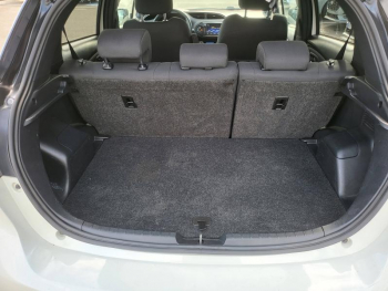 Photo 8 du bon plan TOYOTA Yaris 100h Collection 5p RC18 occasion à 13190 €