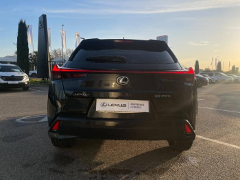 Photo 4 du bon plan LEXUS UX 300h 2WD Luxe occasion à 41790 €