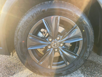 Photo 9 du bon plan LEXUS UX 300h 2WD Luxe occasion à 41790 €
