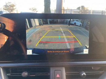 Photo 23 du bon plan LEXUS UX 300h 2WD Luxe occasion à 41790 €