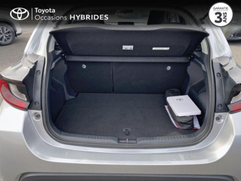 Photo 10 du bon plan TOYOTA Yaris 116h Dynamic Business 5p + Programme Beyond Zero Academy MY22 occasion à 19990 €
