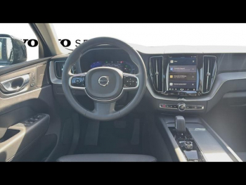 Photo 4 du bon plan VOLVO XC60 T6 Hybride Rechargeable 253 + 145ch Ultra Style Dark Geartronic 8 AWD occasion à 57990 €