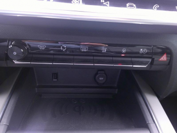 Photo 12 du bon plan CITROEN C5 Aircross Hybrid 225ch Shine Pack e-EAT8 occasion à 25900 €