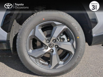 Photo 16 du bon plan TOYOTA RAV4 2.5 Hybride Rechargeable 306ch Design Business AWD-i MY25 occasion à 49690 €