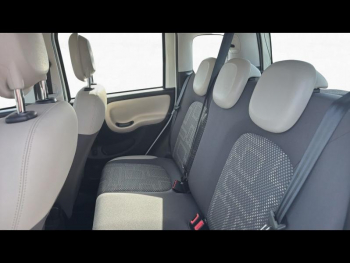 Photo 13 du bon plan FIAT Panda 4x4 0.9 8v TwinAir 85ch S&S Rock 5cv occasion à 9990 €
