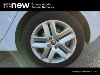 Photo 10 du bon plan RENAULT Clio 1.6 E-Tech 140ch Zen -21 occasion à 16900 €