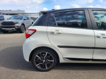 Photo 7 du bon plan TOYOTA Yaris 100h Collection 5p RC18 occasion à 13190 €