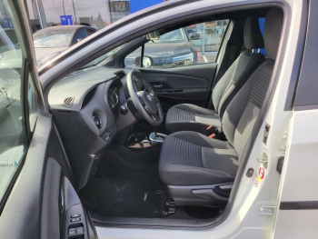 Photo 10 du bon plan TOYOTA Yaris 100h Collection 5p RC18 occasion à 13190 €