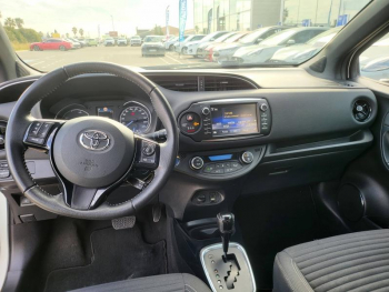 Photo 14 du bon plan TOYOTA Yaris 100h Collection 5p RC18 occasion à 13190 €