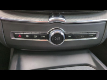 Photo 12 du bon plan VOLVO XC60 T6 AWD 253 + 145ch Plus Style Dark Geartronic occasion à 53990 €