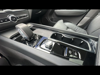 Photo 15 du bon plan VOLVO XC60 T8 AWD Recharge 310 + 145ch Ultimate Style Chrome Geartronic occasion à 59900 €
