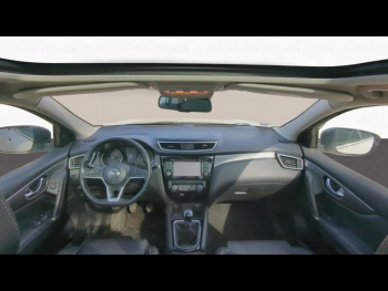 Photo 12 du bon plan NISSAN Qashqai 1.2 DIG-T 115ch Tekna occasion à 14990 €