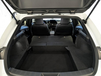 Photo 12 du bon plan LEXUS UX 250h F SPORT Design 2WD occasion à 30900 €